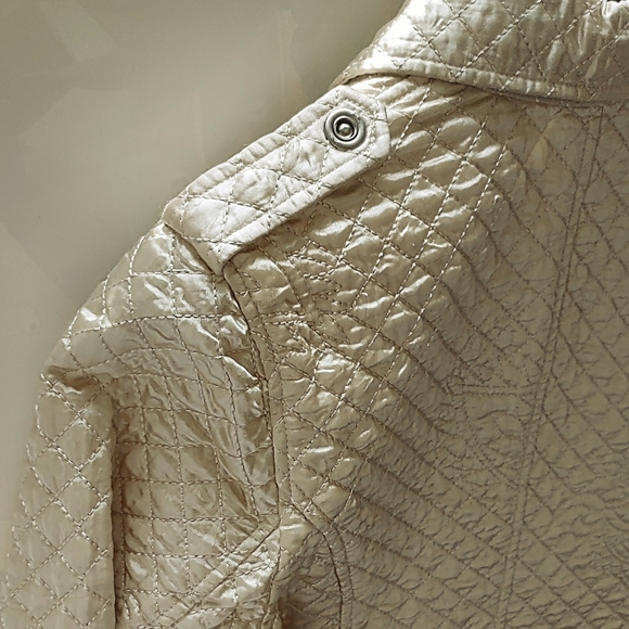 Vintage Women's  Quilted Satin Jacket I.E Relaxed size Medium - Picture 7 of 12